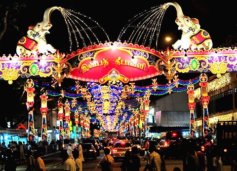 Pameran “ Menguak rahasia di Singapura- Warna warisan “ di kota Hanoi-Vietnam. - ảnh 5