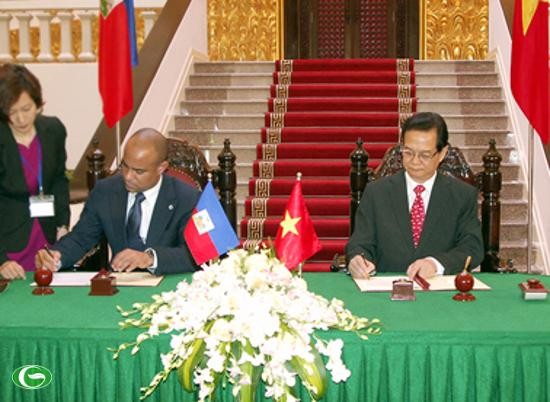 PM Republik Haiti mengakhiri kunjungan  resmi di Vietnam - ảnh 2