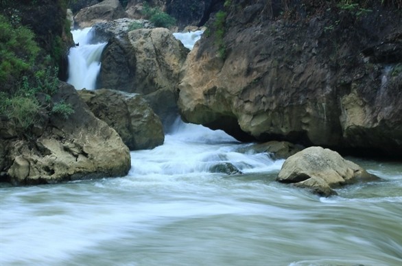 Pemandangan alam danau Ba Be di provinsi Bac Kan - ảnh 4