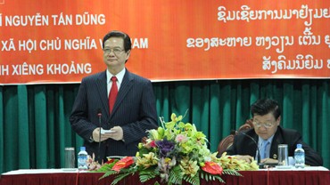 Kegiatan-kegiatan PM VN Nguyen Tan Dung di propinsi Xiengkhoang (Laos Utara) - ảnh 1