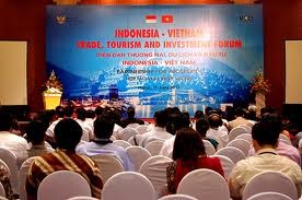 Forum  kerjasama perdagangan, pariwisata dan investasi Vietnam-Indonesia - ảnh 1