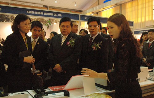 Pameran produk industri penunjang Vietnam- Jepang 2013 - ảnh 1