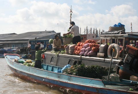 Pasar terapung di Vietnam - ảnh 1