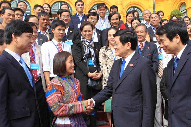 Presiden Truong Tan Sang bertemu dengan para guru tipikel - ảnh 1