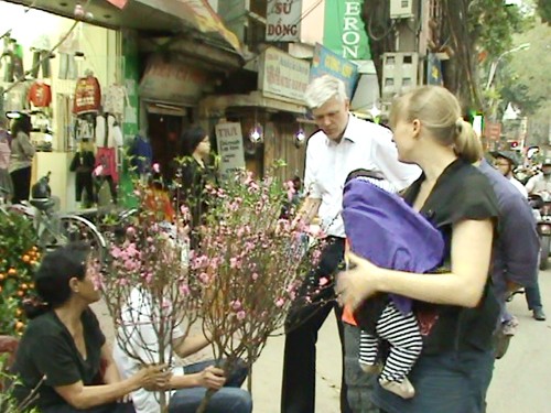 Hari Raya Tet Vietnam:  Hari Raya Tet dari pertemuan kembali, Hari Raya Tet dari reuni - ảnh 1