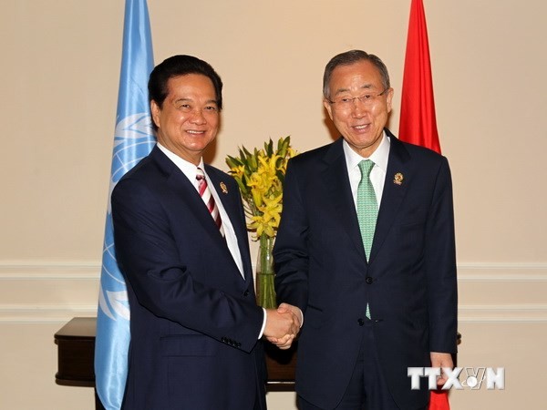 PM Vietnam,  Nguyen Tan Dung  bertemu dengan Sekjen PBB, Ban Ki-moon - ảnh 1