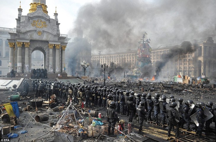 Lebih dari 4000 orang tewas dalam bentrokan di Ukraina Timur - ảnh 1