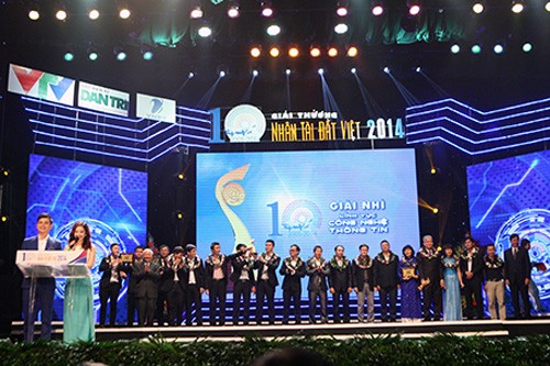 Menyampaikan Penghargaan  Talenta Bumi Vietnam 2014 - ảnh 1