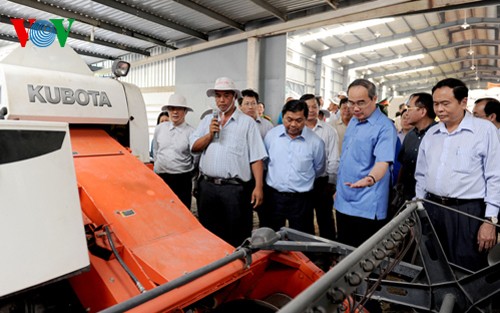 Ketua Pengurus Besar Front Tanah Air Vietnam  melakukan kunjungan kerja di propinsi Can Tho - ảnh 1