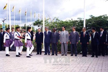 Vietnam-ASEAN: 20 tahun berjalan seperjalanan melakukan integerasi - ảnh 1