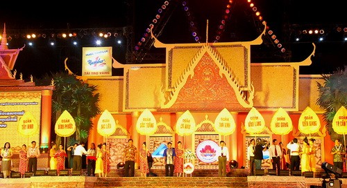 Hari pesta ke- 9 Budaya-Olahraga dan Pariwisata rakyat Khmer - ảnh 1