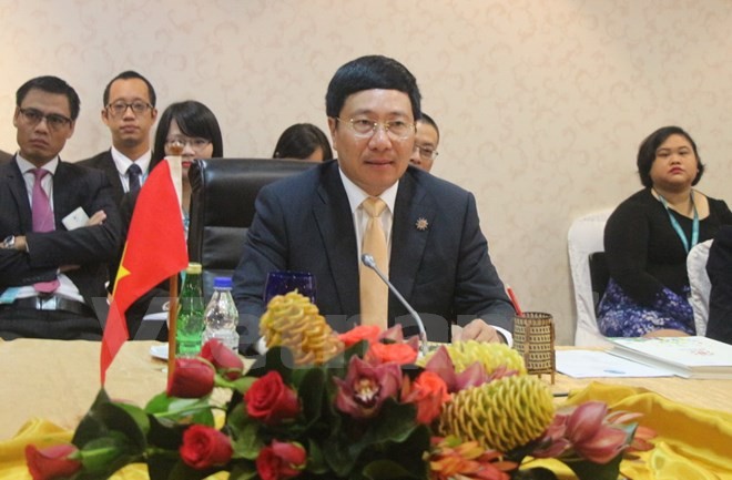  Deputi PM, Menlu Vietnam, Pham Binh Minh menghadiri Konferensi Terbatas Menlu ASEAN 2016 - ảnh 1