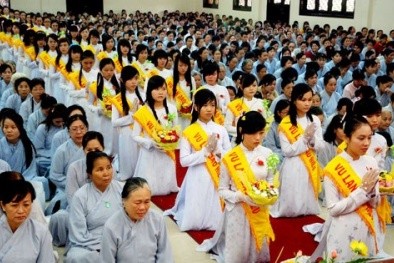 Badan Agama Pemerintah mengucapkan selamat kepada Pengurus  Shangha Buddha Vietnam pada  pesta Wulan - ảnh 1