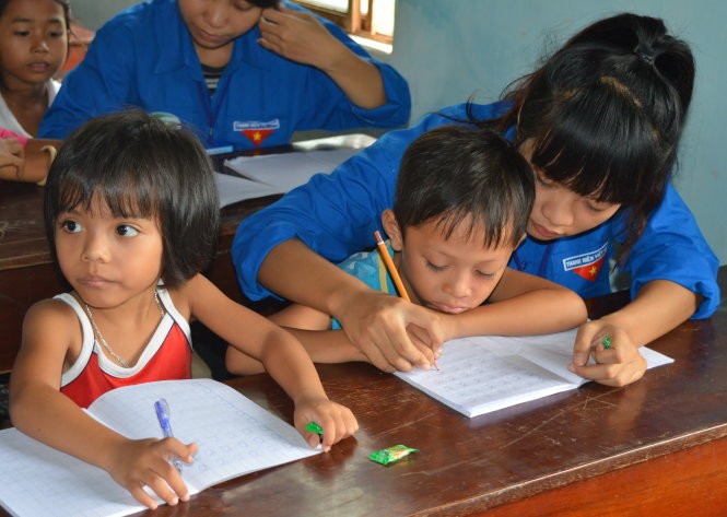 Musim panas yang hijau yang penuh arti dengan semua dukuh  di propinsi Dak Lak - ảnh 2