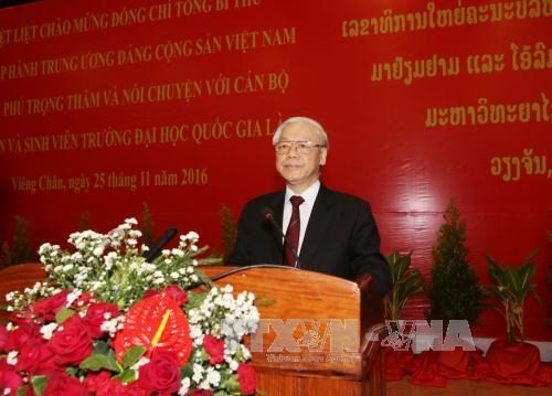 Nguyen Phu Trong melakukan ceramah di Universitas Nasional Laos - ảnh 1