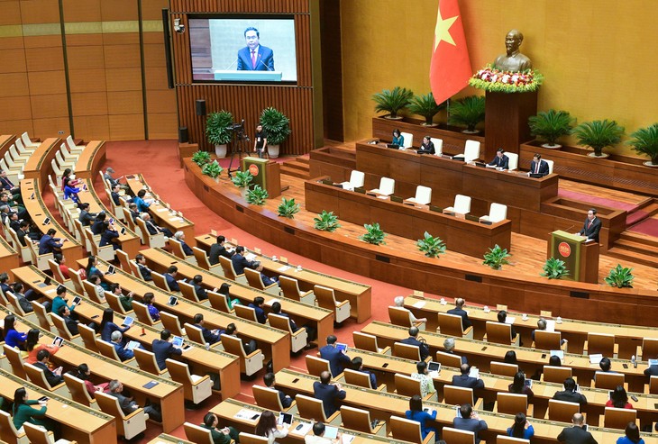 Clôture de la 7ème session de l'Assemblée nationale: Décisions cruciales pour l'avenir du pays - ảnh 2