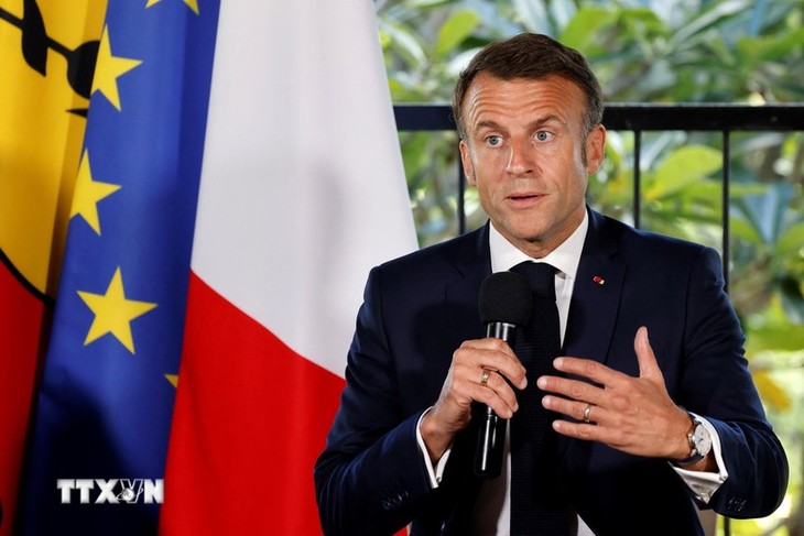 France: Le président Emmanuel Macron négocie avec la dirigeante d'extrême droite - ảnh 1