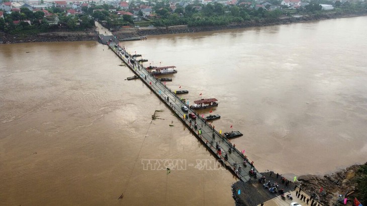 Inauguration du pont flottant de Phong Châu - ảnh 1