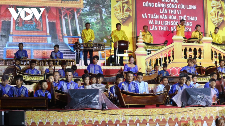 Un record national pour la musique traditionnelle khmère à Soc Trang - ảnh 2