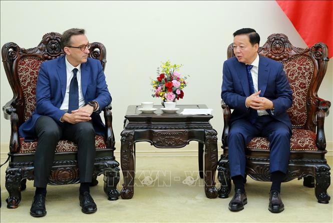 Trân Hông Hà rencontre le vice-président du groupe français CMA-CGM - ảnh 1