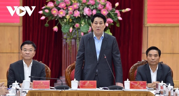 Luong Cuong travaille avec la permanence du comité du Parti de la province de Thanh Hoa - ảnh 1