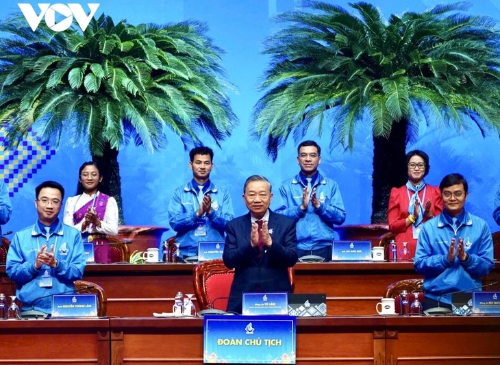 Tô Lâm à la séance solennelle du neuvième Congrès national de l’Union des jeunes vietnamiens - ảnh 1