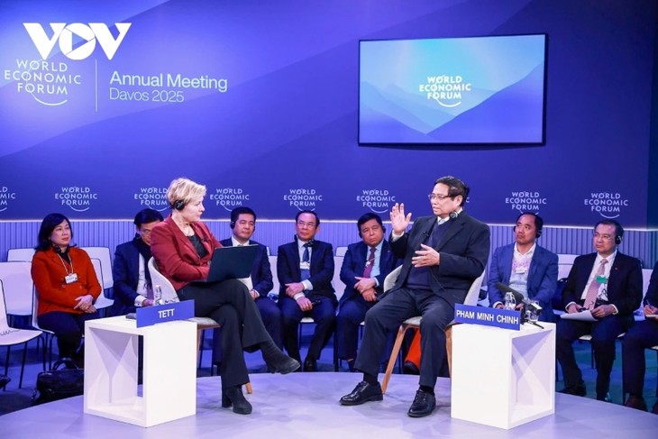 Ère de l’intelligence: le Vietnam expose sa vision à Davos - ảnh 1