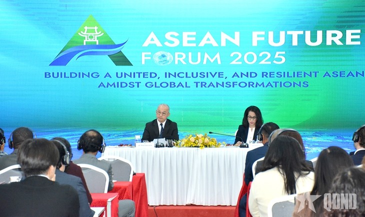 Le Vietnam accueille le 2e Forum sur l’avenir de l'ASEAN  - ảnh 1