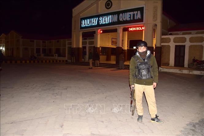 Pakistan: 16 terroristes tués lors d’une opération de libération d’otages au Baloutchistan - ảnh 1