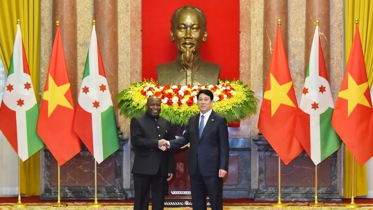 Cinquantenaire des relations Vietnam-Burundi: messages de félicitations des dirigeants vietnamiens - ảnh 1