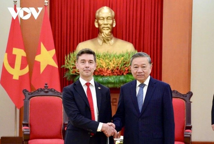 Les relations entre le Vietnam et l’UE seront de plus en plus renforcées  - ảnh 1