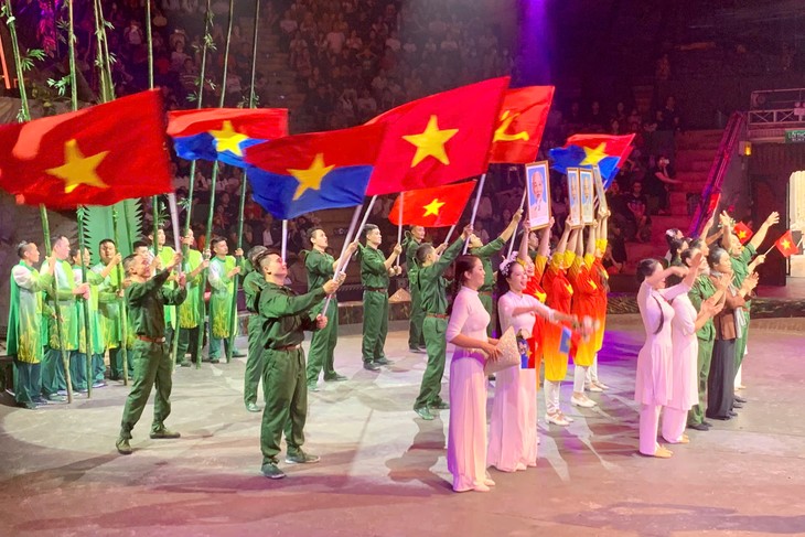 La Fête de la Patrie - ảnh 1