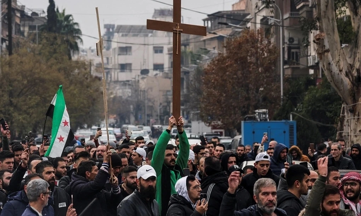 Manifestations massives en Israël pour exiger la libération des otages  - ảnh 1