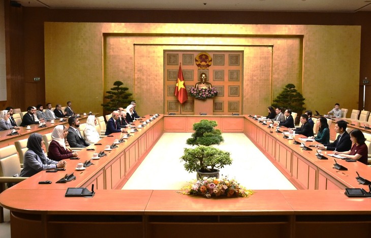 Vietnam-Émirats: Les jeunes leaders émiratis saluent le modèle vietnamien  - ảnh 1