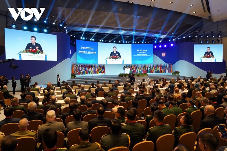 Défense: le Vietnam appelle à un multilatéralisme inclusif et à une coopération renforcée - ảnh 2