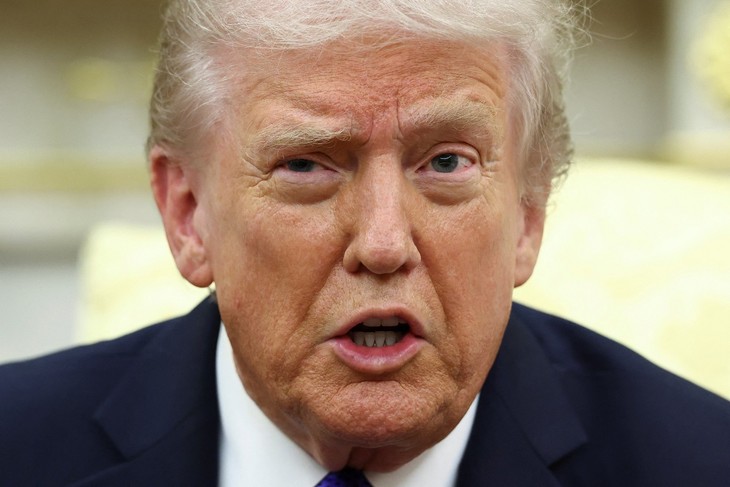 Washington sanctionne deux des plus grandes sociétés de pétrole russes et annule la rencontre au Sommet - ảnh 2