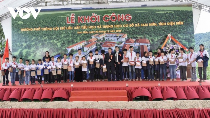 La province de Diên Biên lance la construction de trois écoles-internats pour stimuler le développement éducatif - ảnh 2