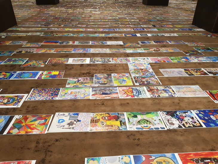 De jeunes talents vietnamiens en concurrence pour le 3e Concours de dessin du Louvre - ảnh 1
