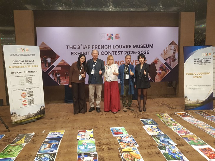De jeunes talents vietnamiens en concurrence pour le 3e Concours de dessin du Louvre - ảnh 2