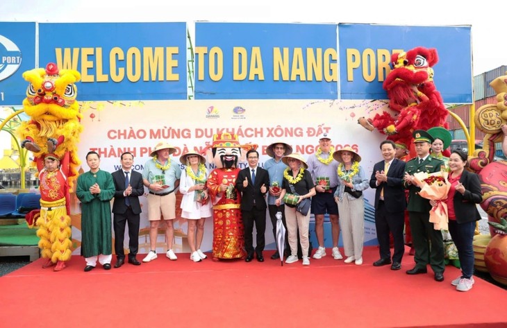 Dà Nang accueille près de 4.500 passagers de croisière - ảnh 2