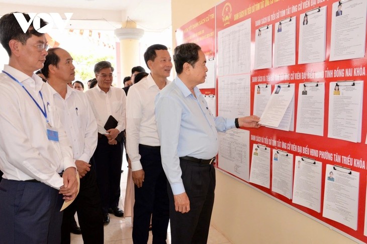 Trân Thanh Mân inspecte les préparatifs électoraux à Dông Nai - ảnh 1