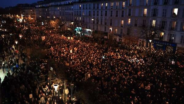 Во Франции миллионы человек вышли на марш против терроризма - ảnh 1