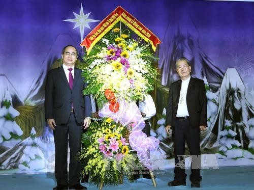 Nguyên Thiên Nhân présente les voeux de Noël aux catholiques  - ảnh 1