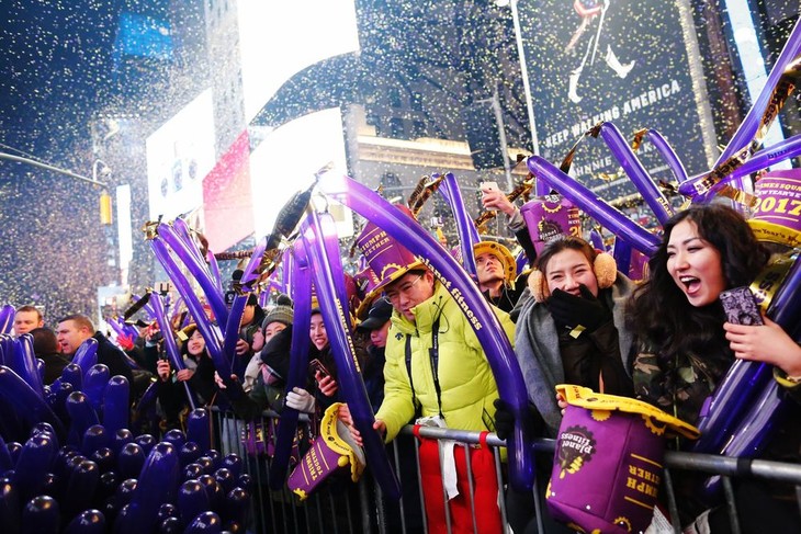 Le monde fête le Nouvel An 2017 - ảnh 4