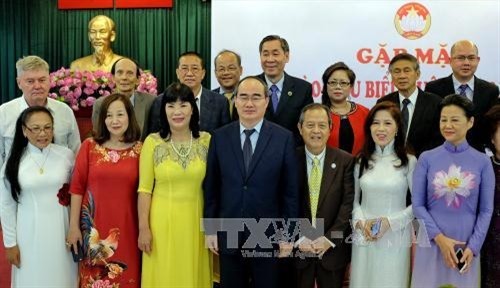 Nguyen Thien Nhan rencontre la diaspora - ảnh 1