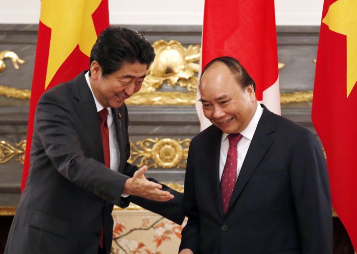 La presse japonaise couvre largement l’entretien Nguyen Xuan Phuc - Shinzo Abe - ảnh 1