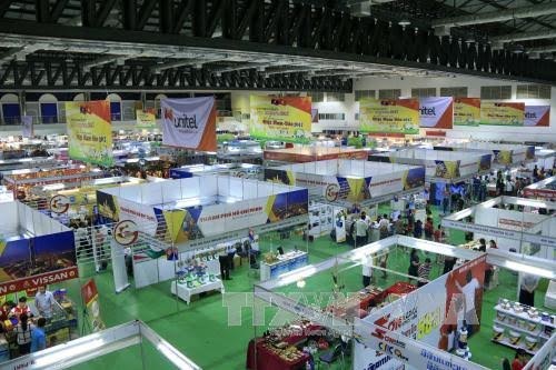 Ouverture de la foire commerciale Vietnam-Laos 2017 - ảnh 1