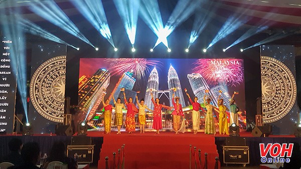 Ouverture du «Village de l'ASEAN-Ho Chi Minh-ville 2017» - ảnh 1