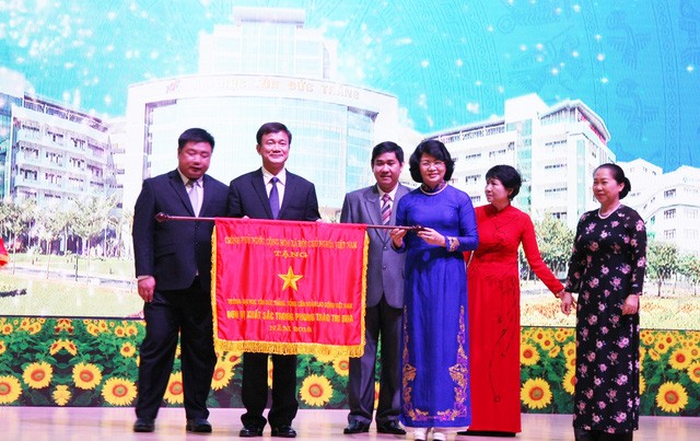 Dang Thi Ngoc Thinh au 20ème anniversaire de l’université Ton Duc Thang - ảnh 1