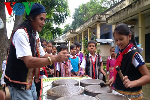 A Biu et sa passion pour les gongs - ảnh 1